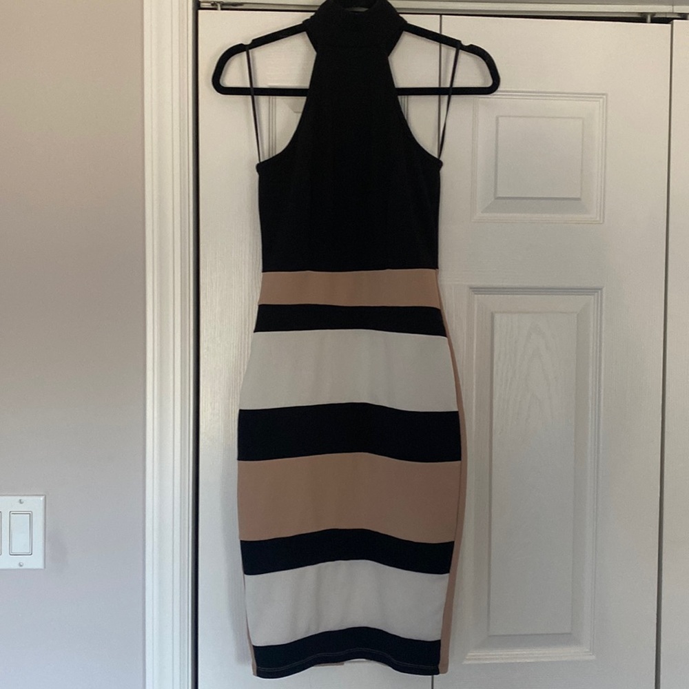 Black white & beige midi dress size M